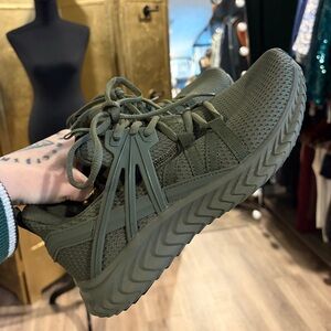 NWOT Olive Green Sneakers Comfy size 8